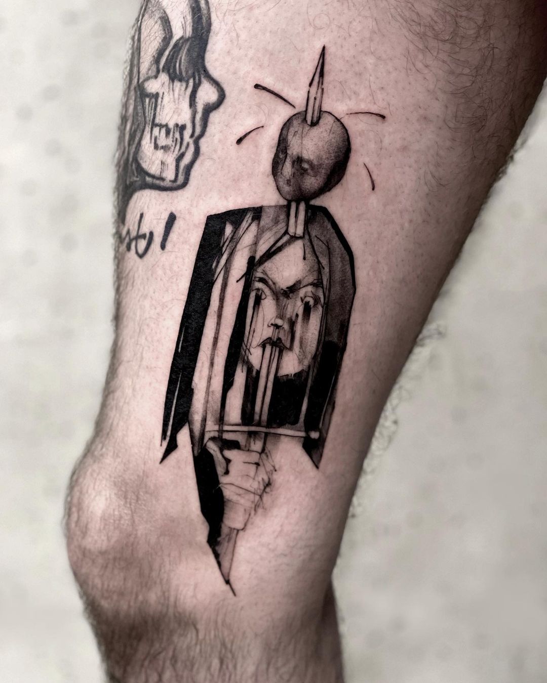 Michał abstrakcyjno-graficzny tatuażysta